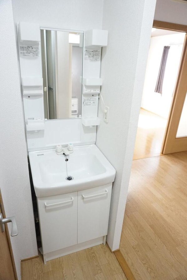 独立洗面台(同型別部屋です。)