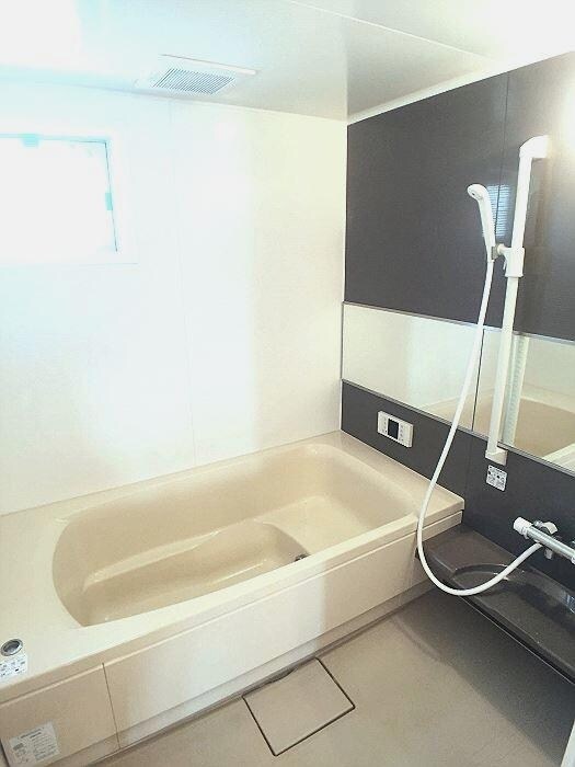 物件内観写真10　(浴室)