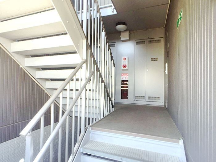 物件外観写真4　(ロビー)