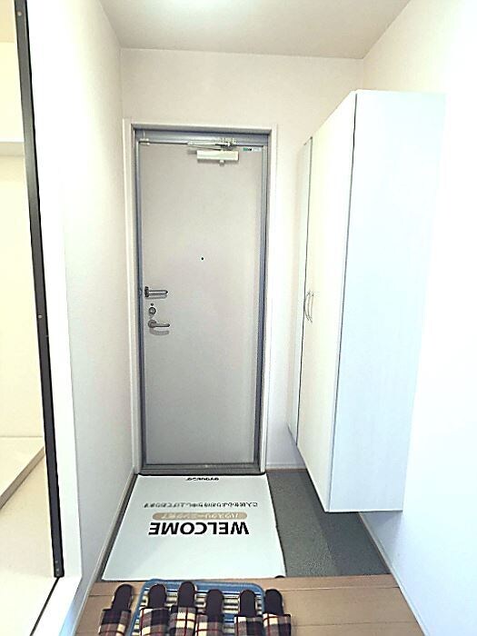 物件内観写真15　(玄関)