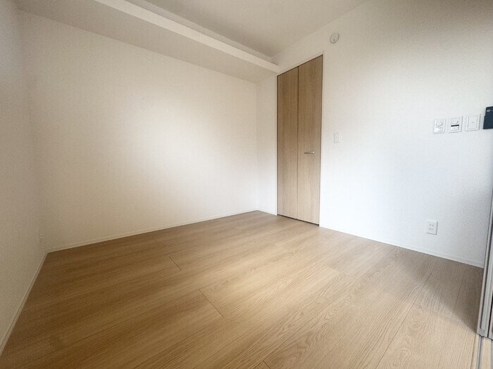 物件内観写真10　(洋室)