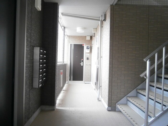 物件外観写真3　(ロビー)