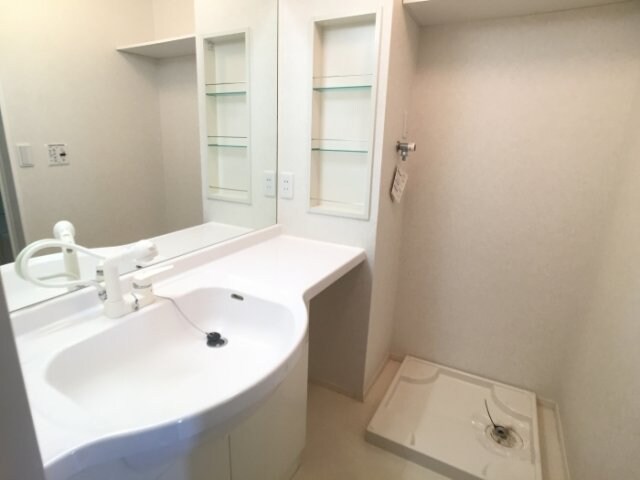 物件内観写真12　(洗面所)