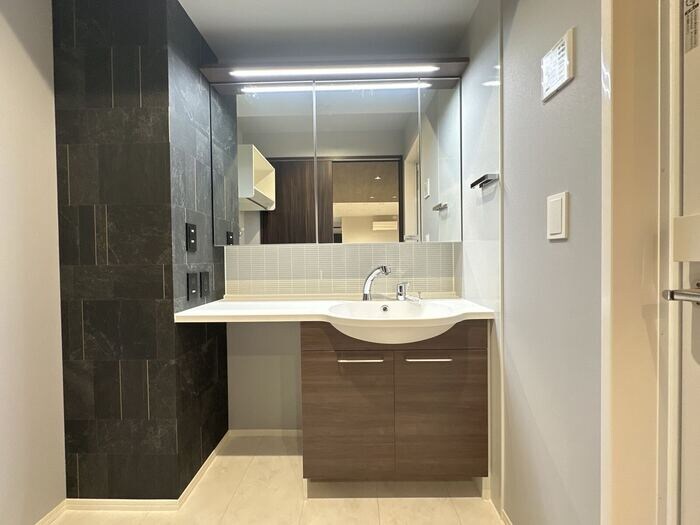 物件内観写真15　(洗面所)