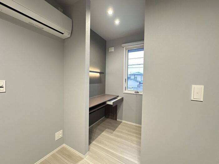 物件内観写真24　(ワークデスク)