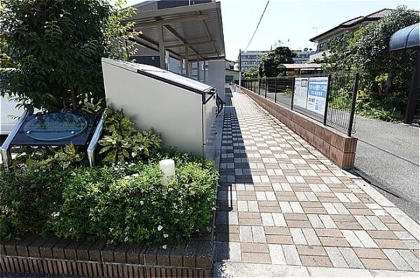 庭(物件入り口)