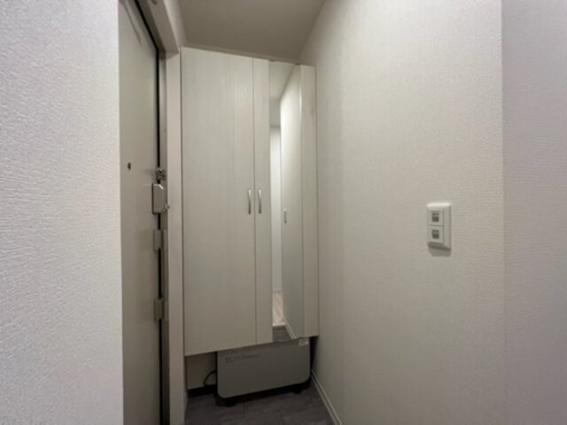 物件内観写真15　(鏡付きシューズボックス)