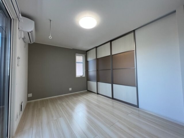 物件内観写真18　(ＬＤＫ・間仕切りを閉めた状態です)