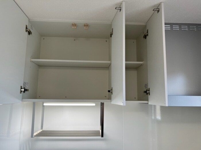 物件内観写真20　(キッチン上部収納棚)