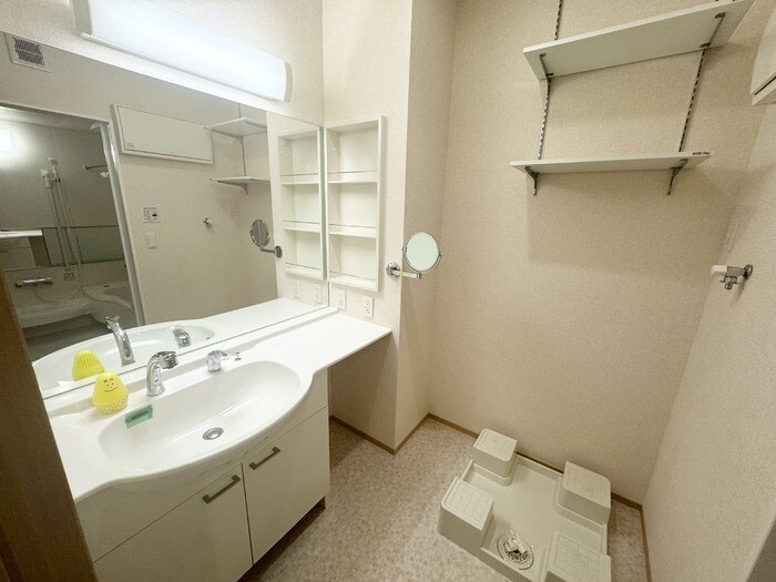 物件内観写真13　(洗面所)