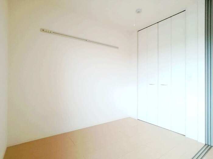 物件内観写真11　(洋室)