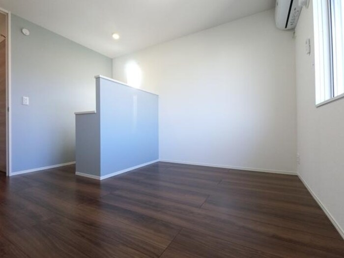 物件内観写真10　(洋室)