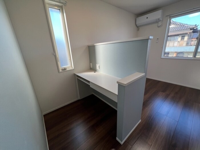 物件内観写真20　(洋室・ワークスペース)