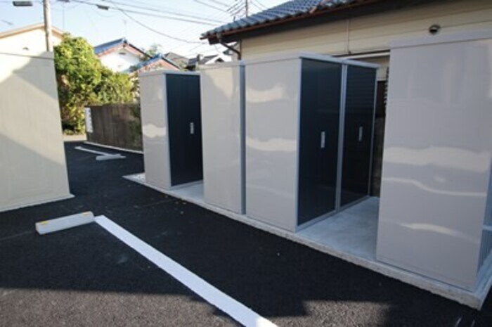 物件内観写真23　(外部物置)