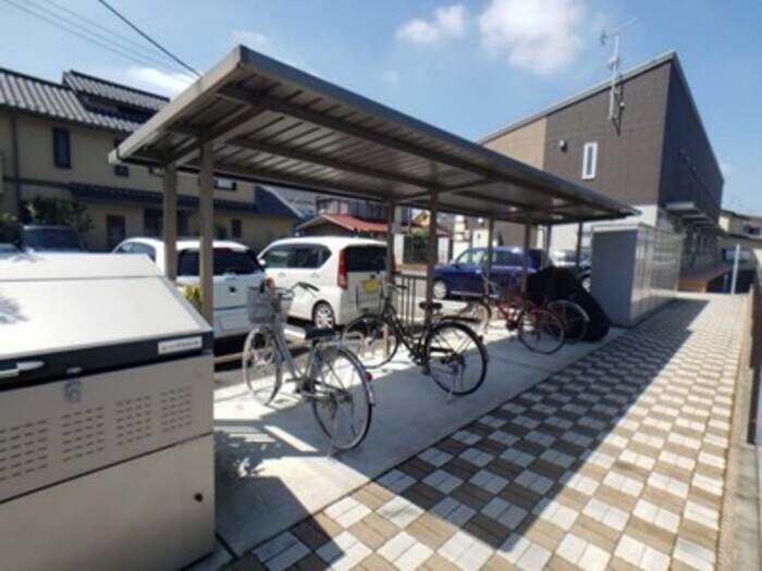 物件内観写真17　(駐輪場)