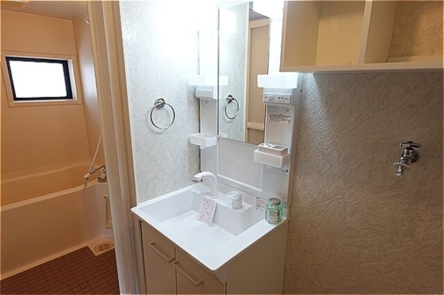 物件内観写真8　(洗髪洗面化粧台)