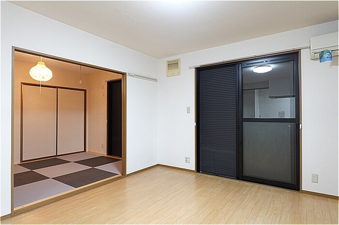 物件内観写真13　(シャッター雨戸)