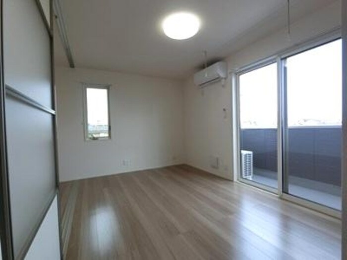 物件内観写真7　(リビング)