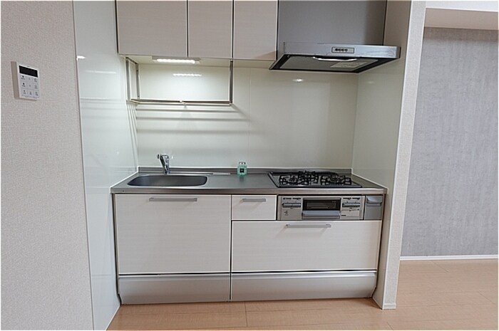 物件内観写真5　(システムキッチン（ガスコンロ）)