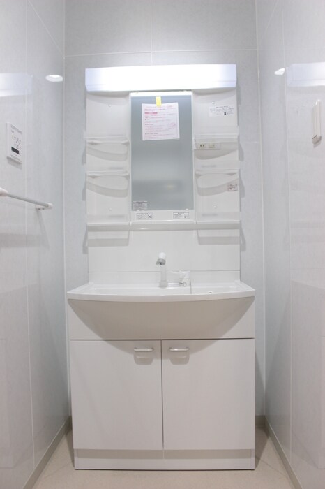 物件内観写真9　(洗面所)