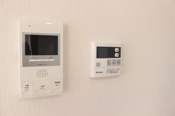 セキュリティ(モニター付きインターホン、追い炊き機能)