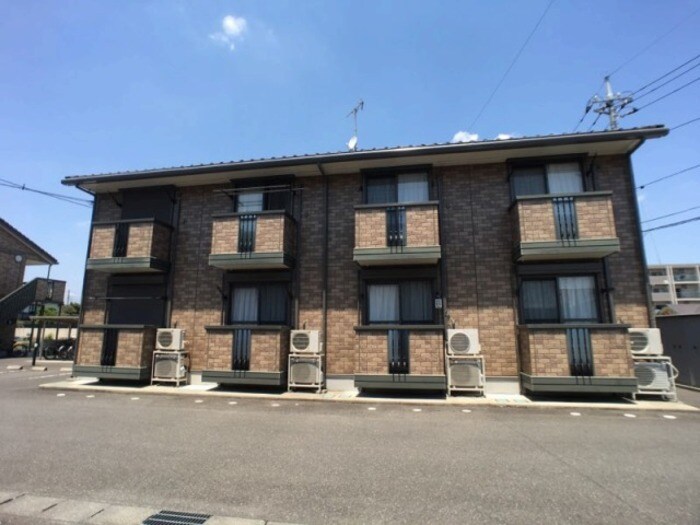 物件外観写真1　(建物外観)