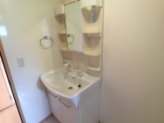 物件内観写真10　(洗面所)