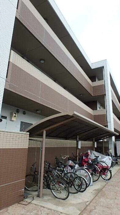 物件内観写真25　(駐輪場)