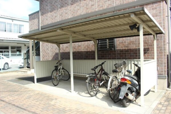 建物設備(駐輪場)