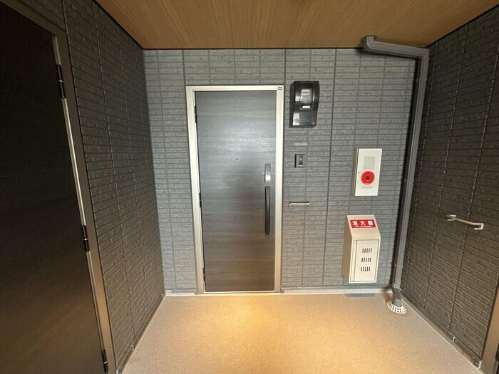 物件外観写真4　(ロビー)