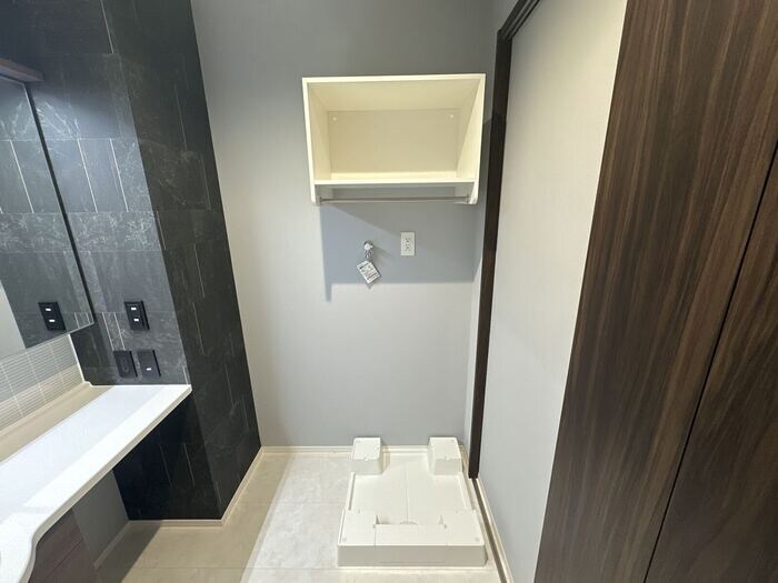 物件内観写真13　(洗濯機置場)