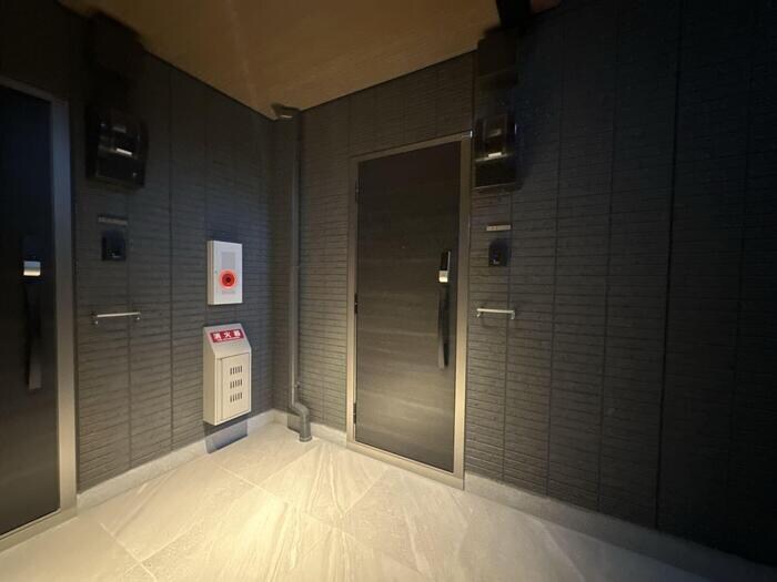 物件外観写真4　(ロビー)