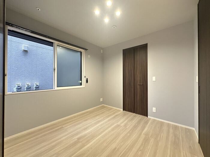 物件内観写真10　(洋室)