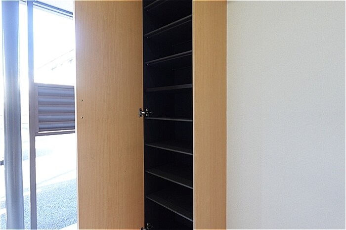 物件内観写真13　(シューズボックス)