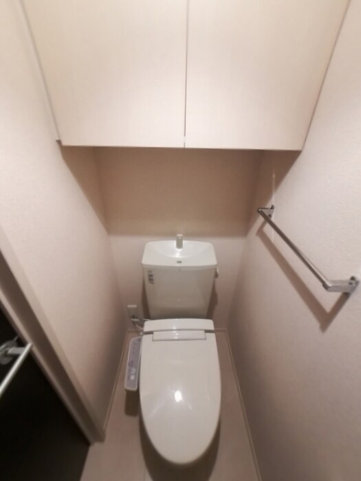 物件内観写真12　(温水洗浄暖房便座)