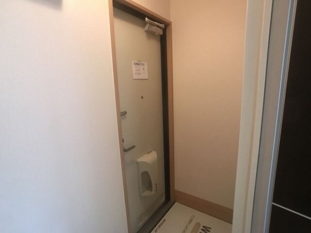 物件内観写真17　(玄関)