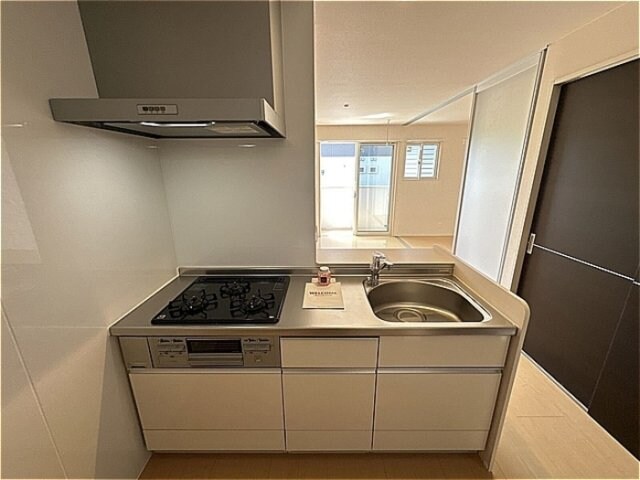 物件内観写真6　(システムキッチン)