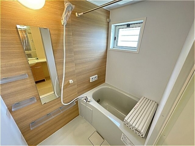 物件内観写真7　(換気暖房乾燥機付き浴室)