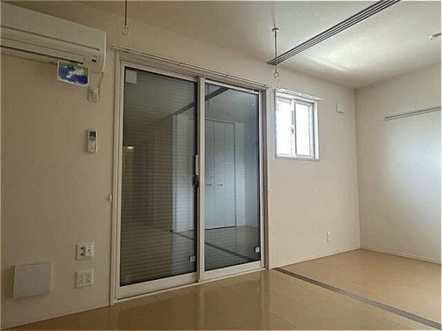 物件内観写真15　(シャッター雨戸)