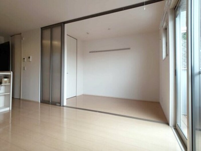 物件内観写真10　(洋室)