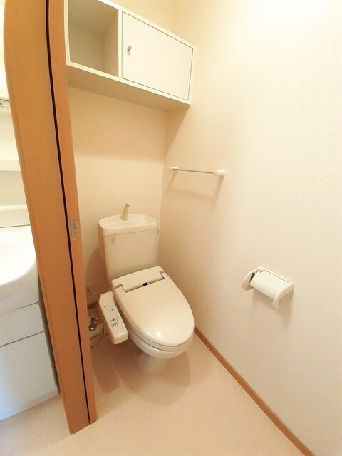 物件内観写真8　(トイレ)