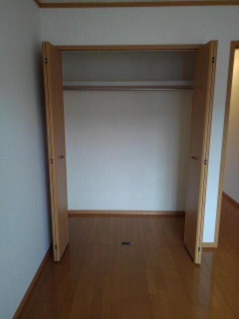 物件内観写真11　(収納)