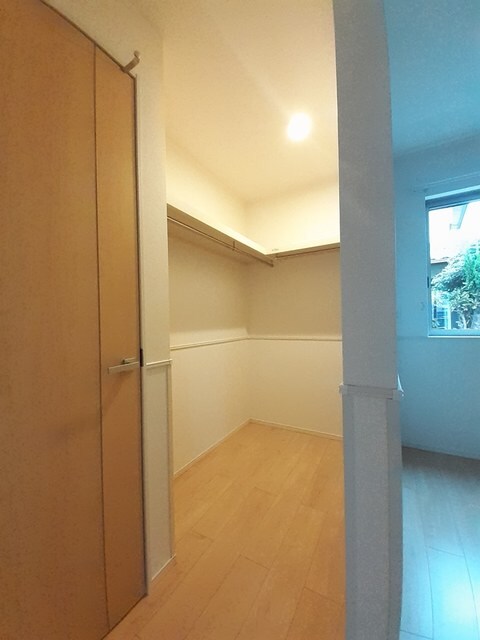 物件内観写真10　(収納)