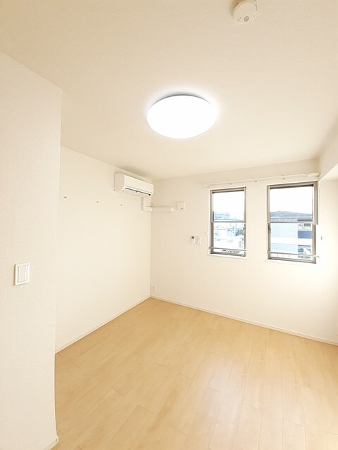 物件内観写真9　(その他部屋・スペース)