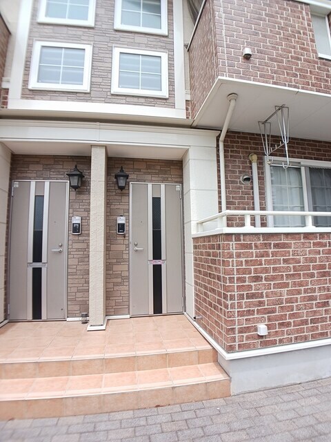 物件外観写真2　(その他共有部分)