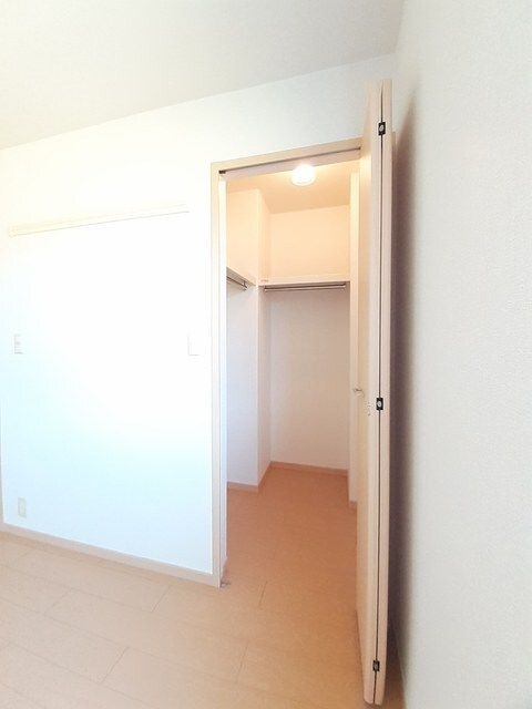 物件内観写真10　(収納)