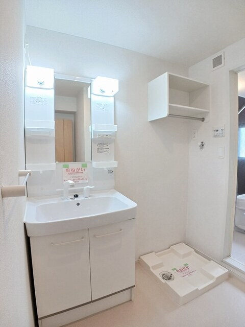 物件内観写真6　(洗面所)