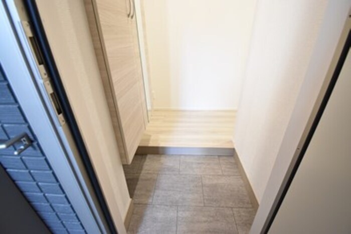 物件内観写真15　(玄関)