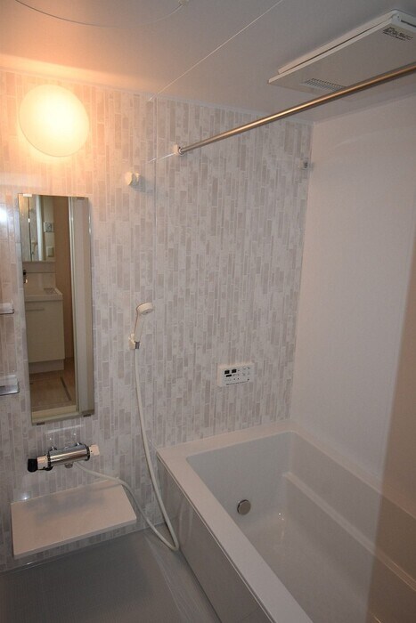 物件内観写真5　(浴室)