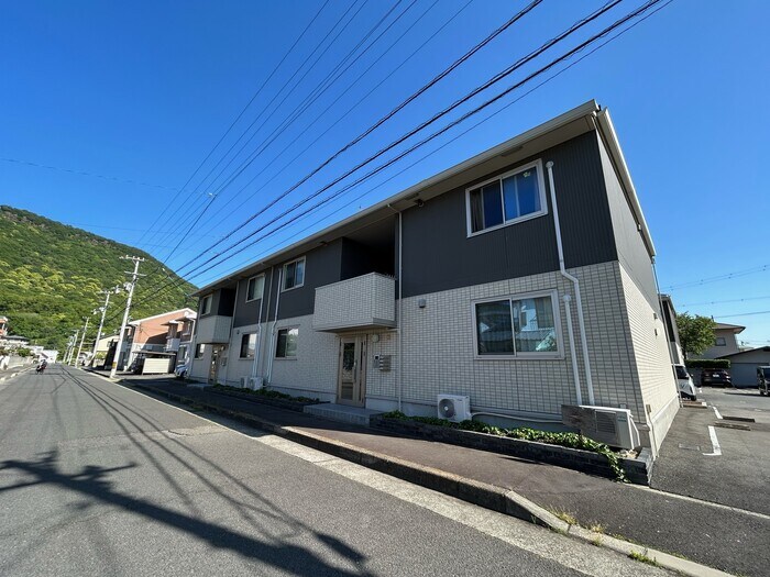 物件外観写真1　(建物外観)